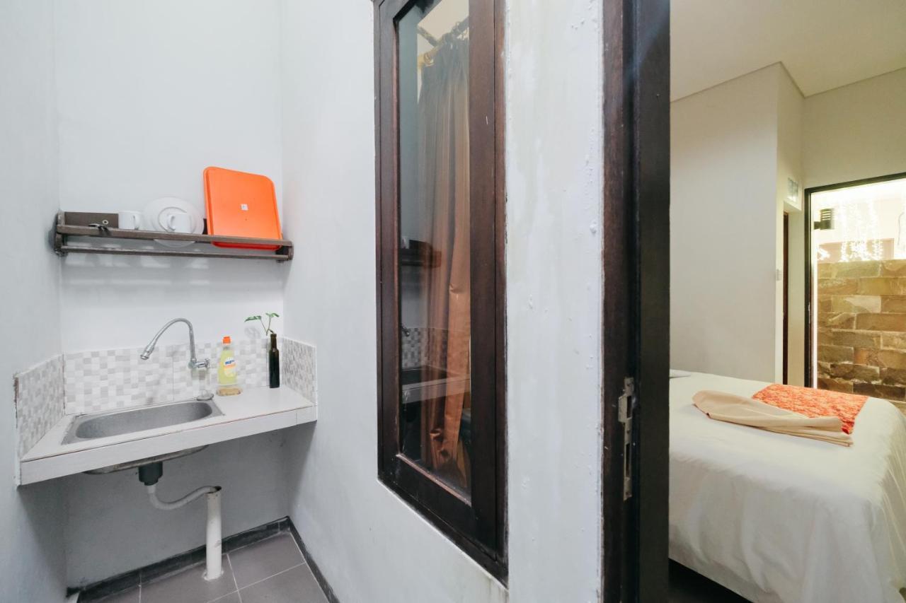 D'Tamblingan Guest House At Taman Griya Jimbaran Redpartner - Minimum Stay 30 Nights Екстериор снимка